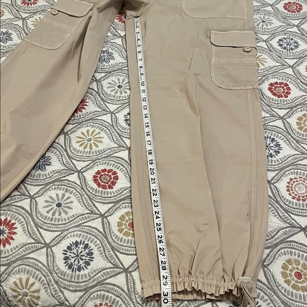 NWT American Eagle Outfitters Baggy Jogger cargo pants, size 10 Regular. - Picture 5 of 10
